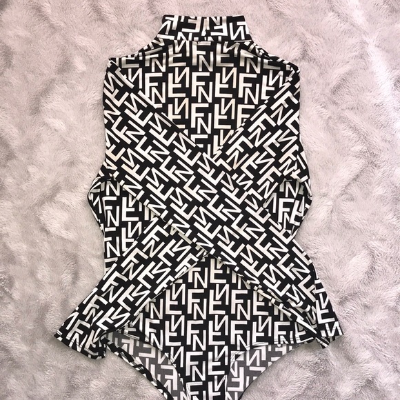 Fashion Nova- body suit - Picture 1 of 2